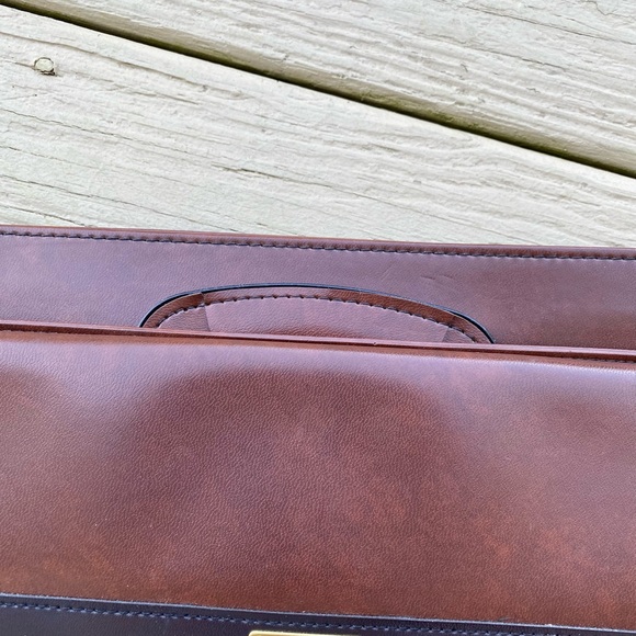 VINTAGE Unisex vegan brown leather portfolio , Size: 17”W x 12”H x 3”D - Picture 14 of 14